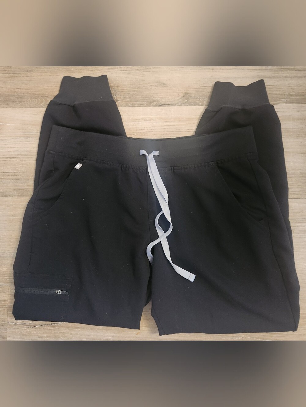 Figs, Womens Zamora Black Joggers with Light Gray Drawstring, Petite Medium